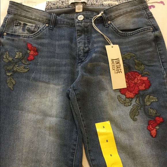 Size 4! Last pair! Embroidered Boyfriend - Picture 2 of 8